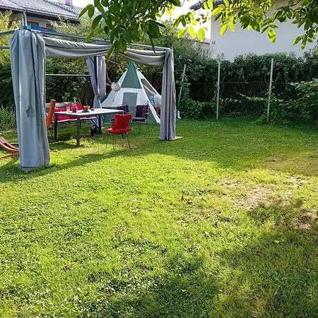 Ostanak kod kuće Thea Arts Ljubljana Mrse